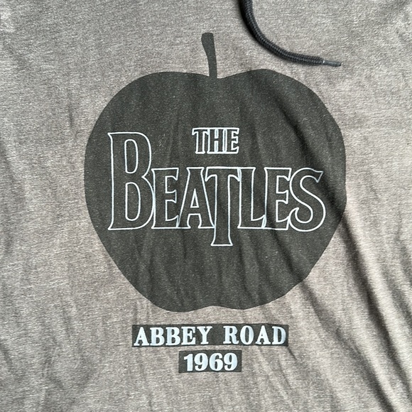 The Beatles Abbey Road Hooded T-Shirt Size Medium - Picture 2 of 6